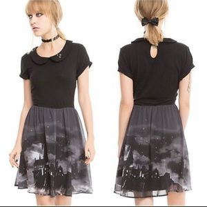 Harry Potter Exclusive hogwarts Hot Topic, halloween, haunted mansion, pin up